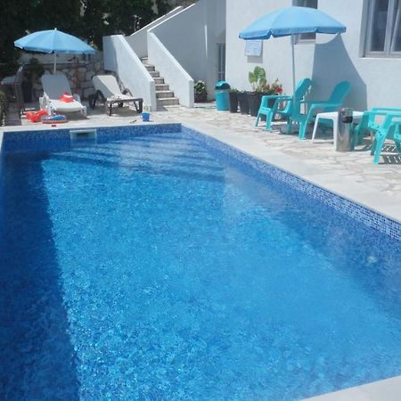 באר Brankas Apartments מראה חיצוני תמונה