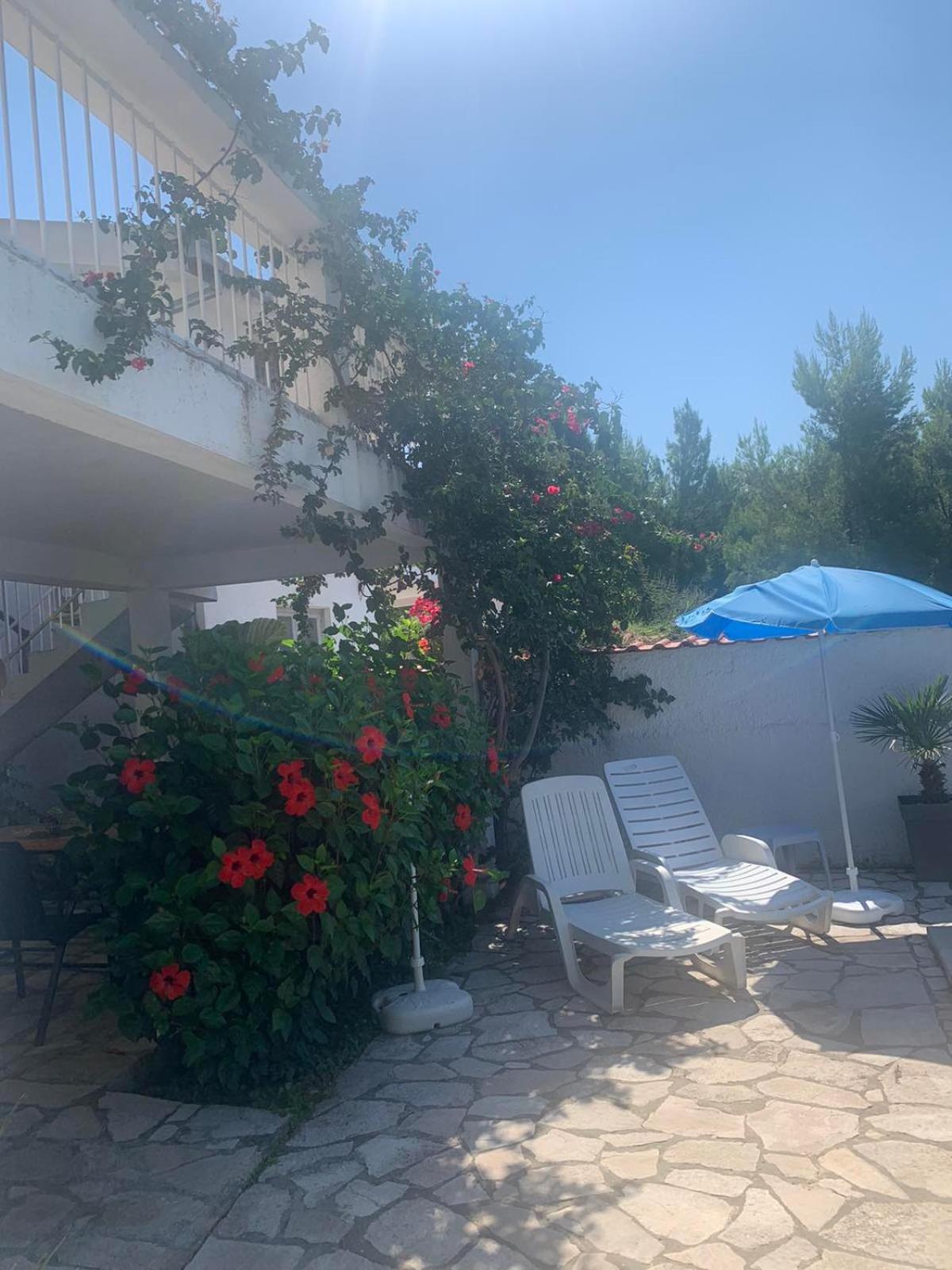 באר Brankas Apartments מראה חיצוני תמונה