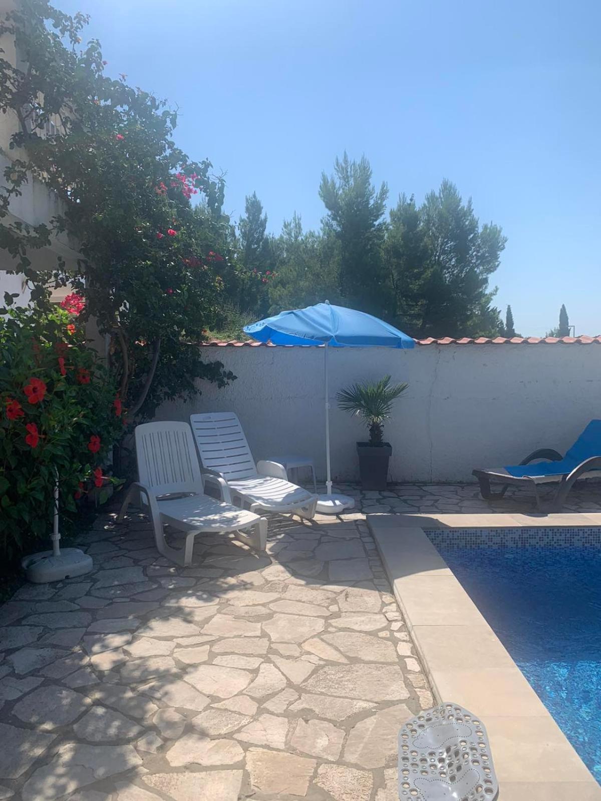 באר Brankas Apartments מראה חיצוני תמונה